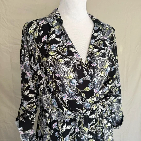 Torrid Black Floral Midi Dress fit & flare wrap size 1X white chartreuse v-neck - Picture 3 of 16
